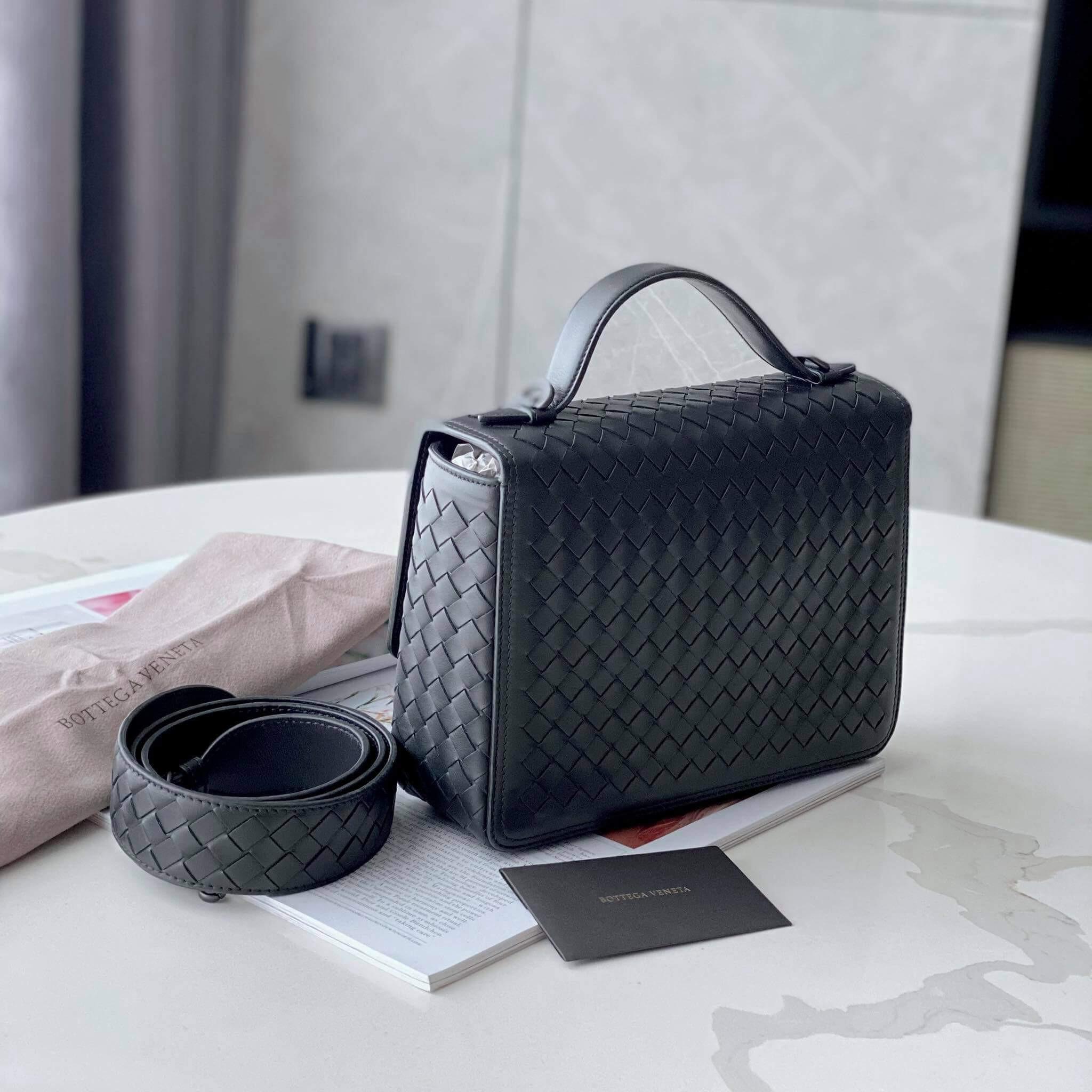 20210925_135128_bottega-veneta-623945vbix11000-2.jpeg