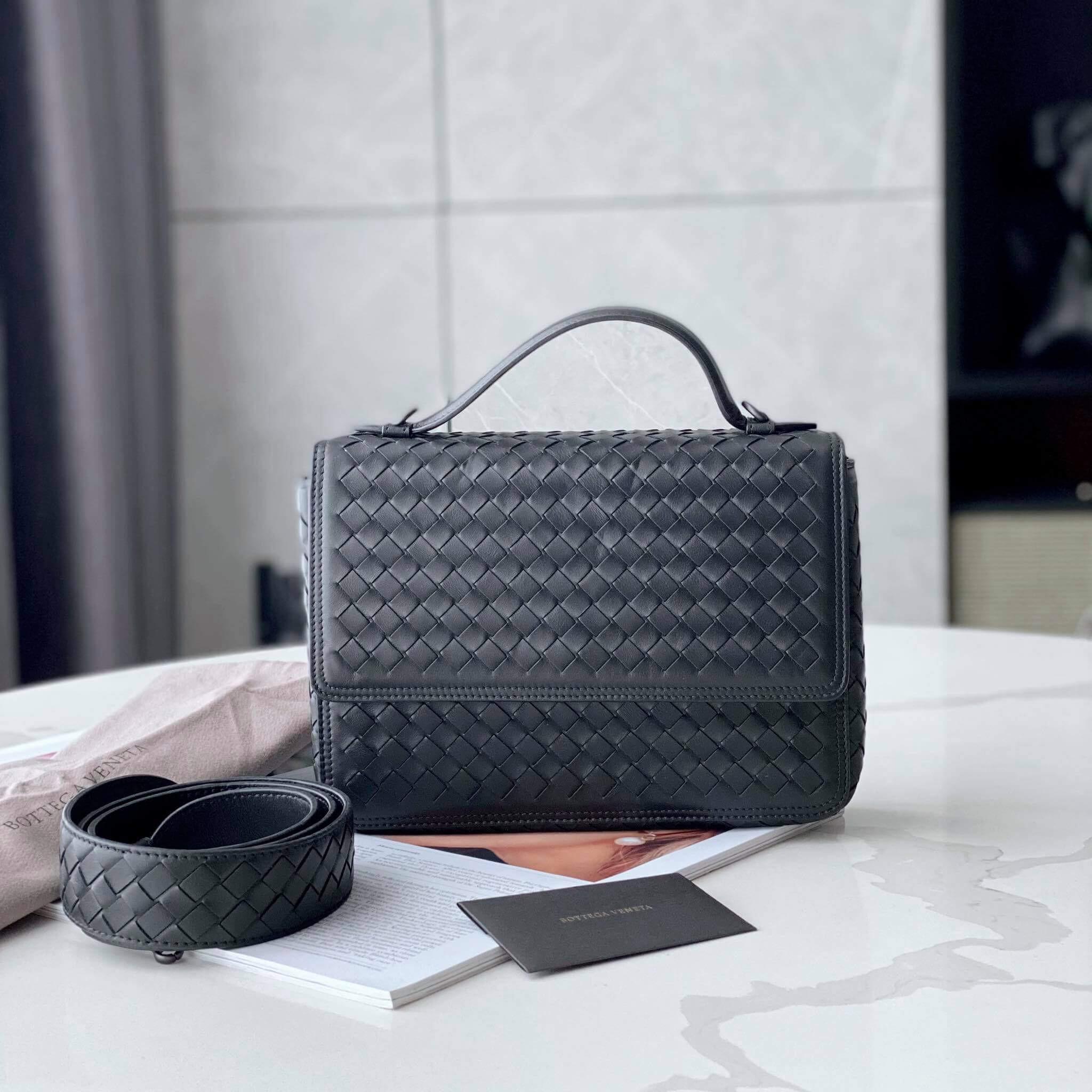 20210925_135129_bottega-veneta-623945vbix11000.jpeg