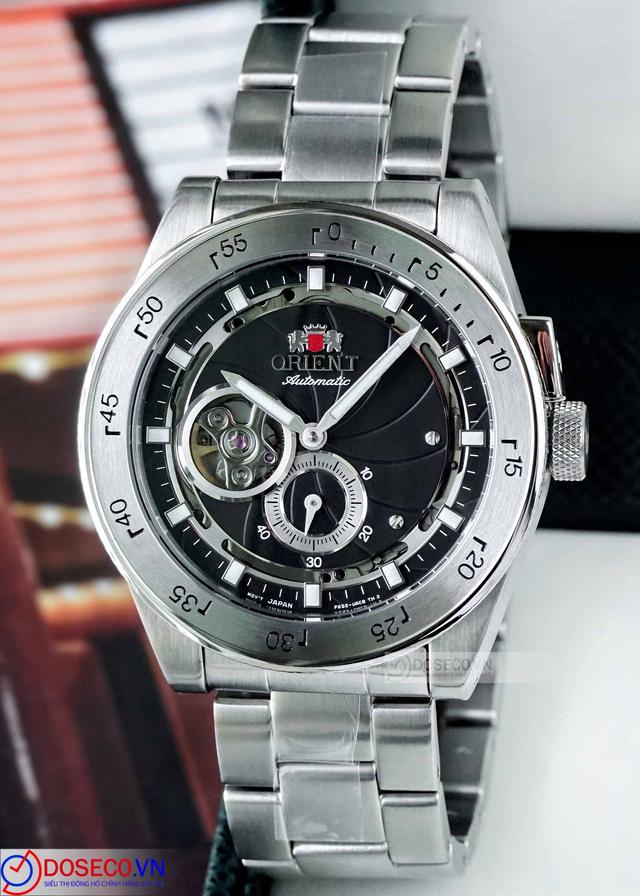 Orient Retro Future Camera RA-AR0201B10B (RA-AR0201B30B)