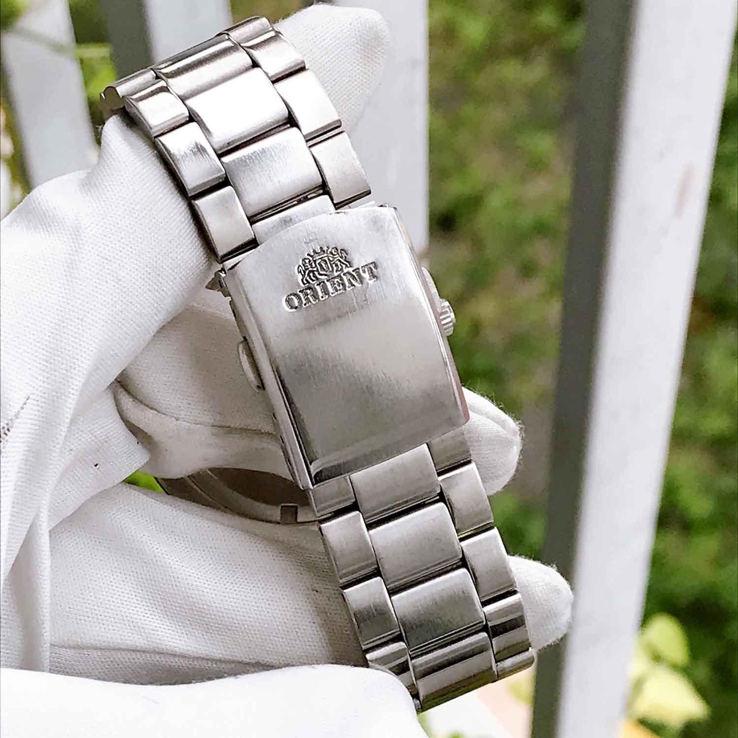 Orient Solar Chronograph Neo70s TY01-C1-0B used (2).jpg