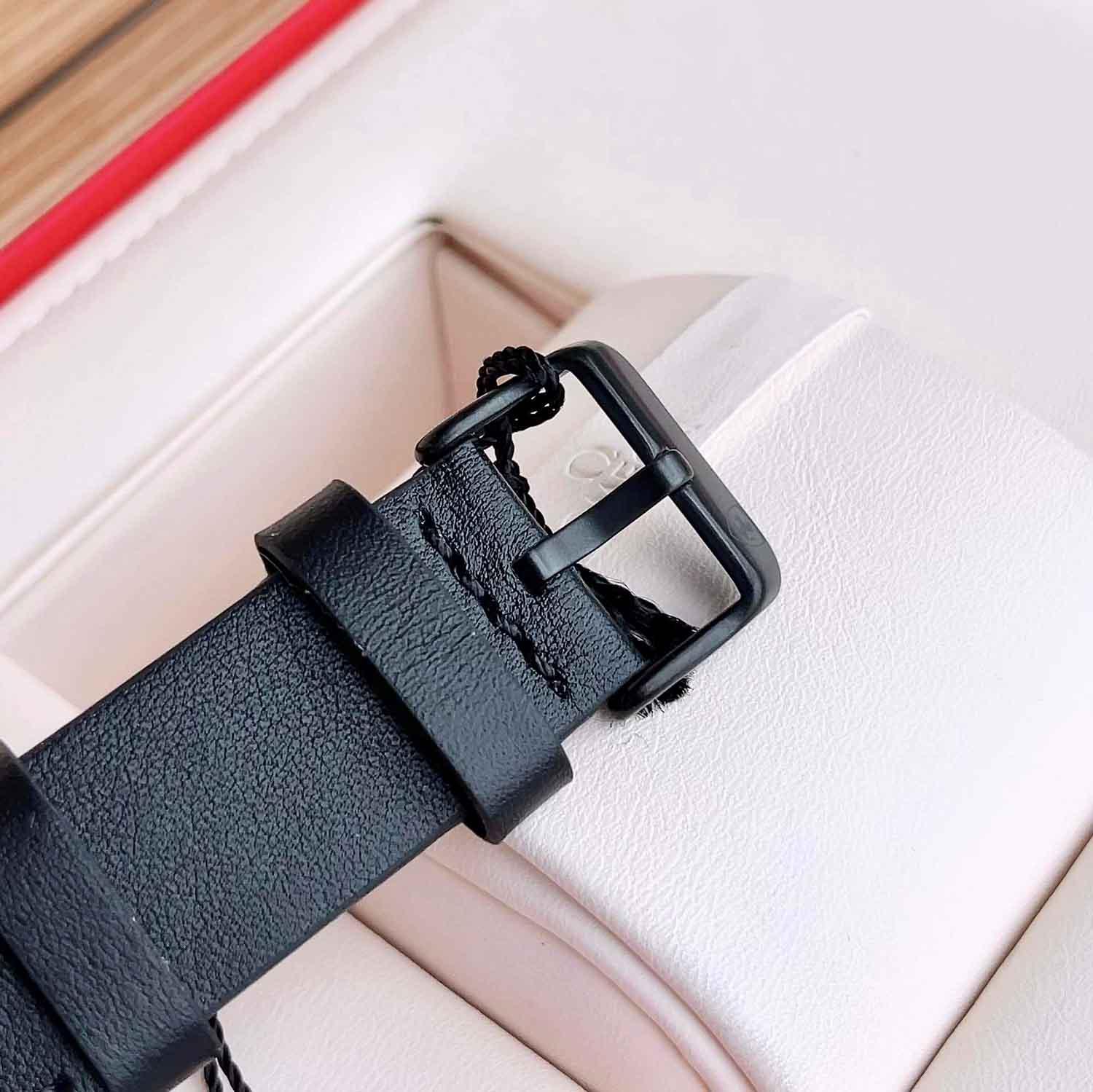 Ferrari 0830829 (9).jpg