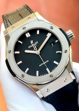 Hublot Classic Fusion Titanium 542.NX.1270.LR used