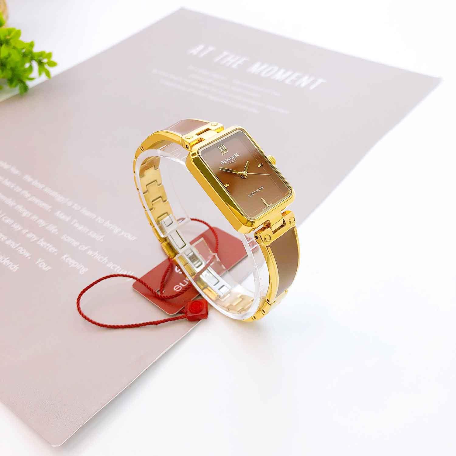 9990 Mặt nâu, viền vàng (6).jpg