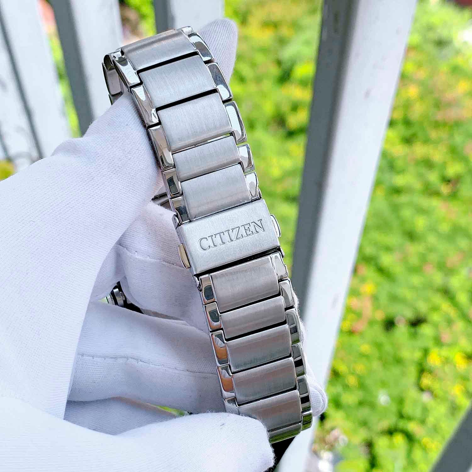 Citizen Eco-Drive Marvel AW1651-52W like new (6).jpg