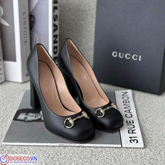 Giày (dép) Gucci 466704A9L001000 Size 37.5