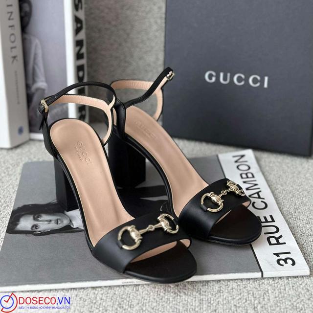 Giày (dép) Gucci 466709A9L001000 Size 37.5