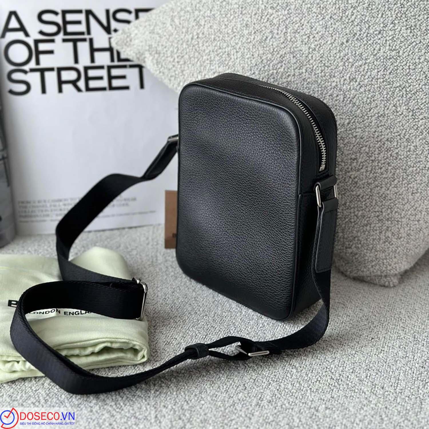 Burberry80223181 (4).jpg