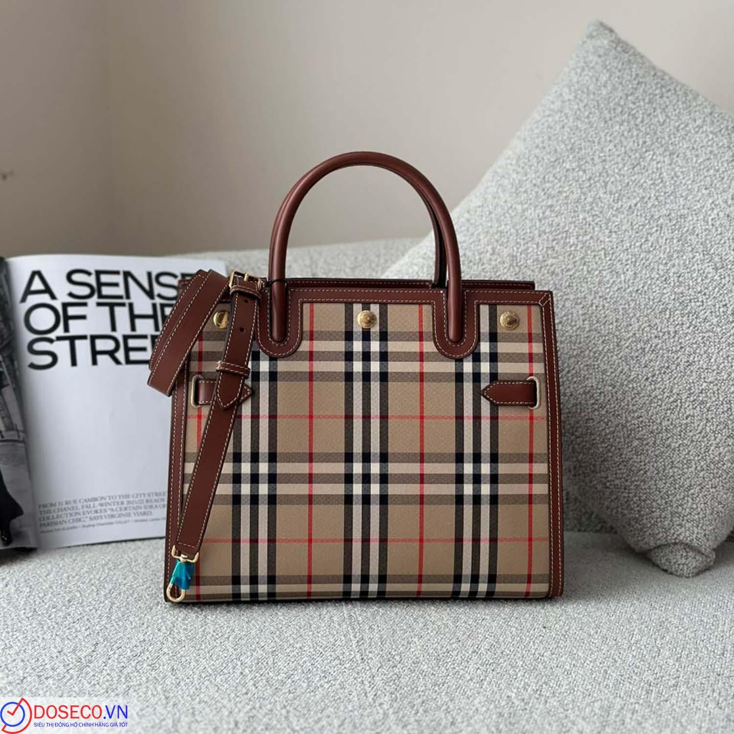 Burberry80252741 (1).jpg