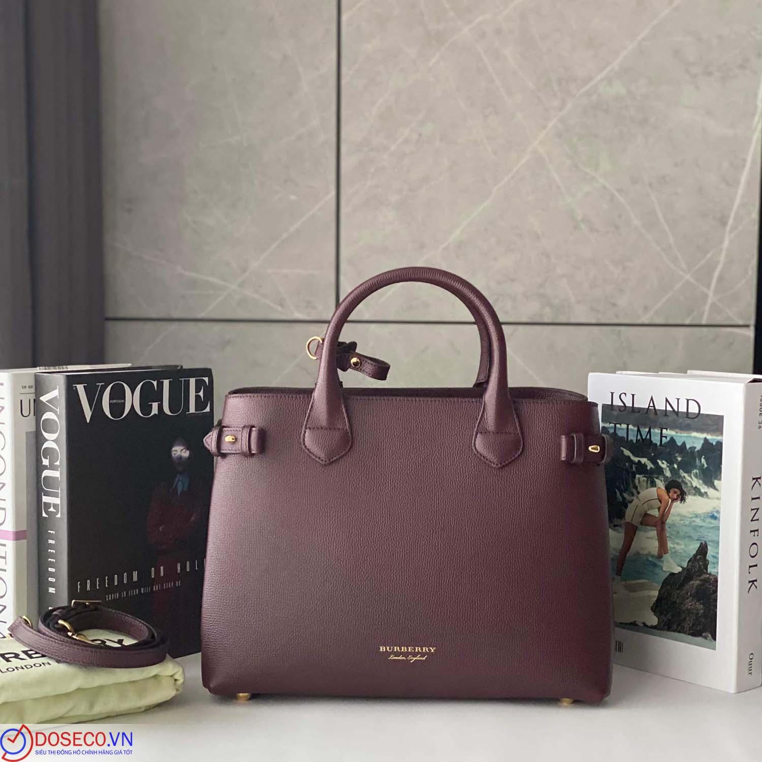 Burberry80364991 (1).jpg