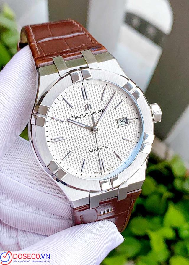 MAURICE LACROIX AIKON AI6008-SS001-130-1 like new