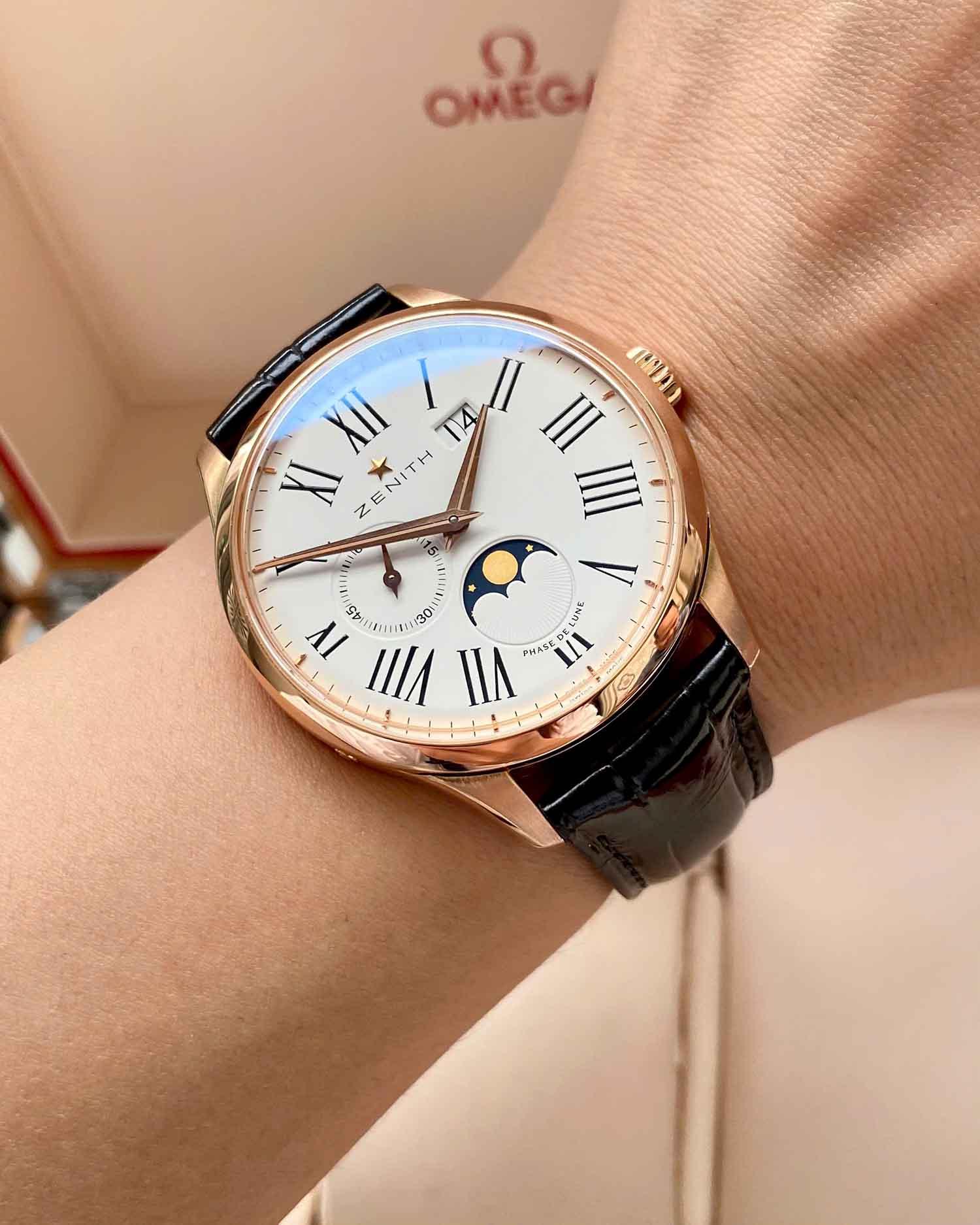 Zenith Captain Moonphase 18.2143.69101.C498 (11).jpg