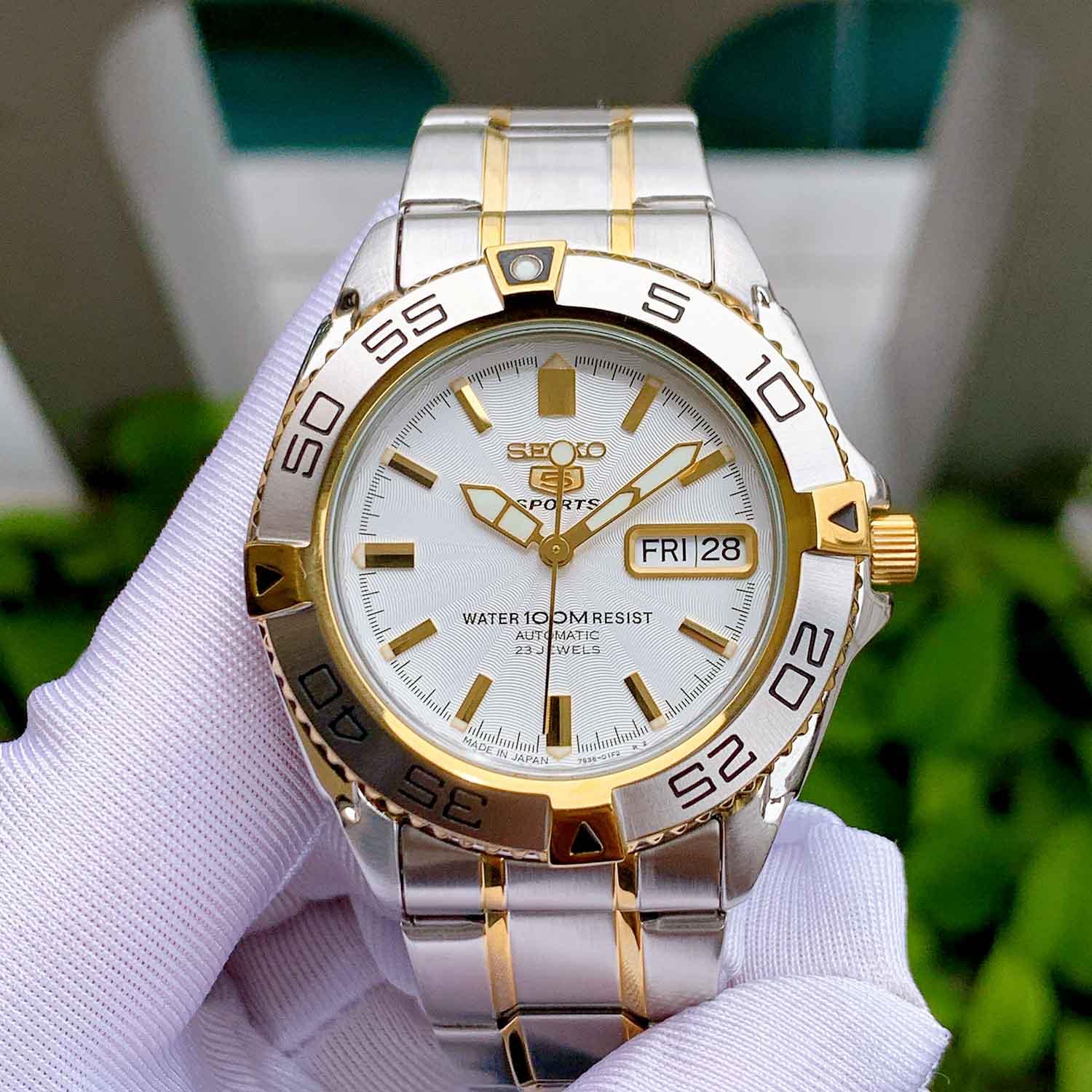 Seiko 5 Sports SNZB24J1 Used (8).jpg