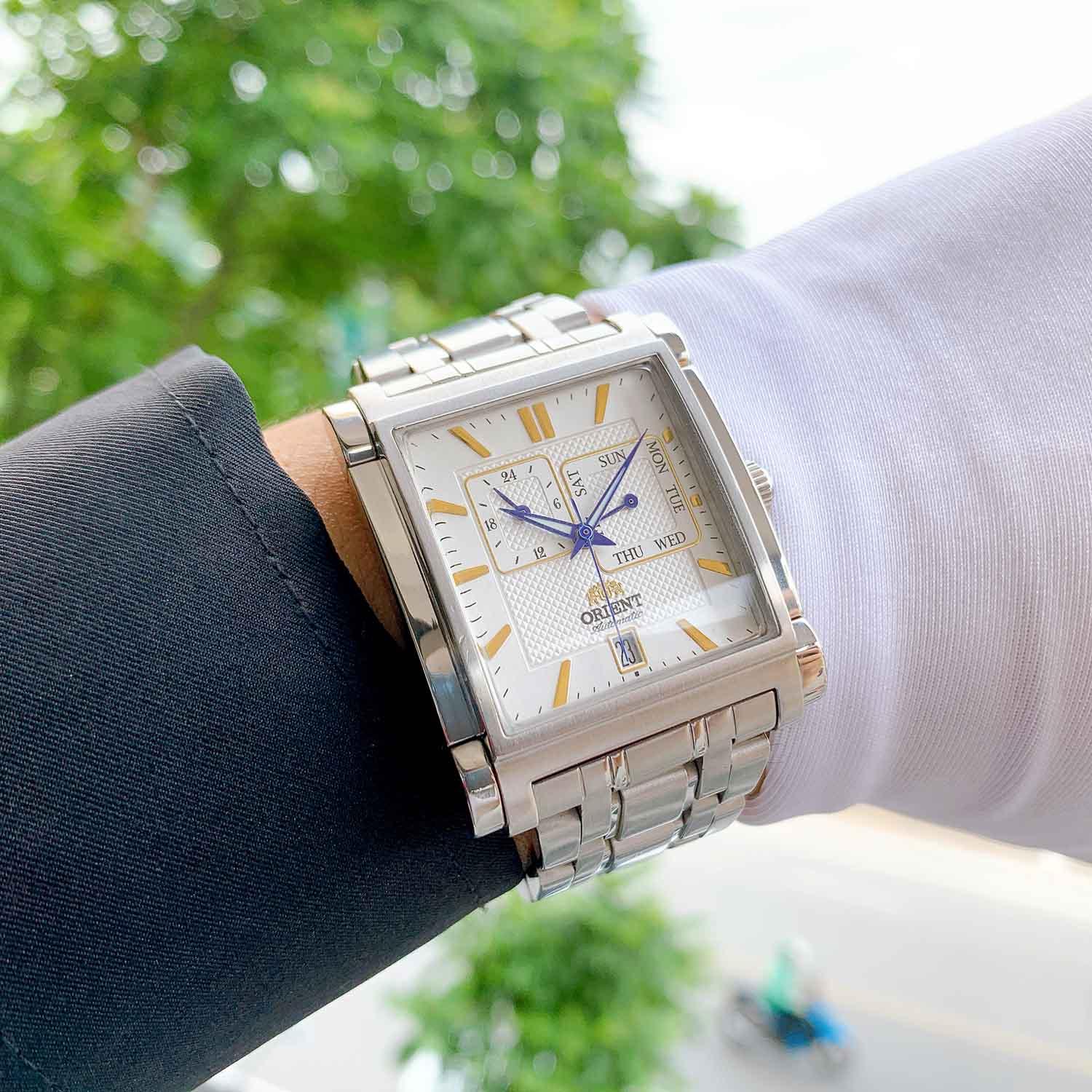 Orient FETAC001W0 Used (5).jpg