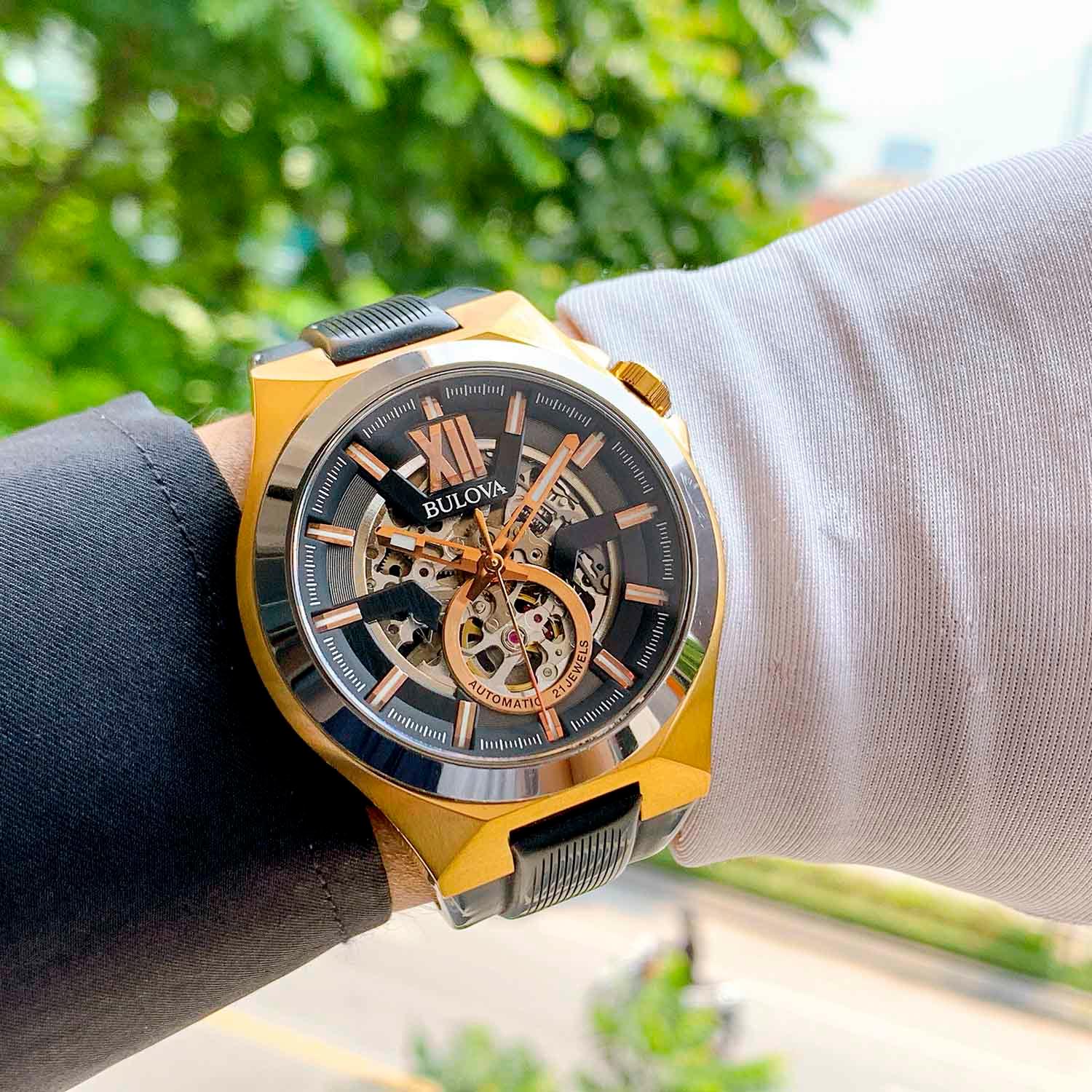 BULOVA MAQUINA AUTOMATIC 98A177 Used (10).jpg