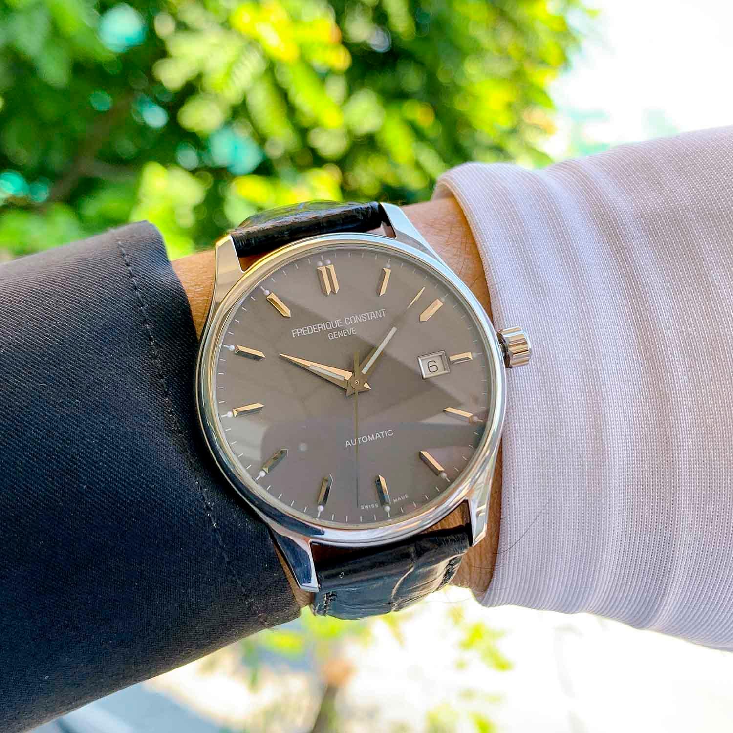 FREDERIQUE CONSTANT FC-303LGS5B26 used (10).jpg