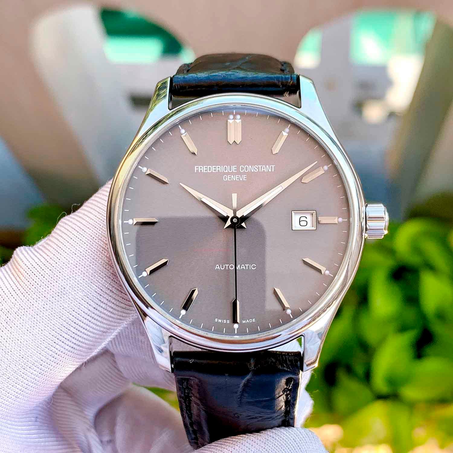 FREDERIQUE CONSTANT FC-303LGS5B26 used (8).jpg
