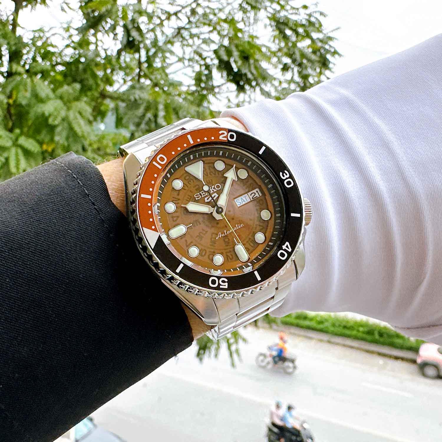 Seiko 5 Sports SRPJ47K1 used (10).jpg