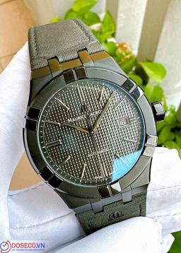 MAURICE LACROIX AIKON AI6008-PVB01-330-1 Used