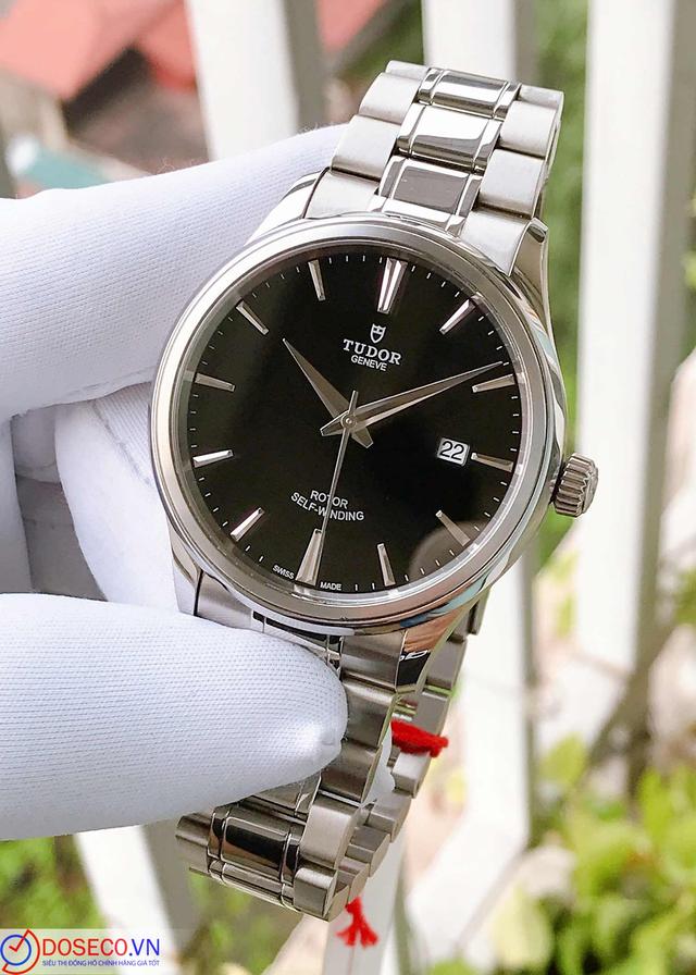 Tudor Style Watch M12700 like new