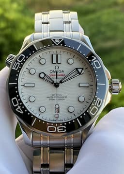 OMEGA Seamaster Professional White Dial Men's Watch 210.30.42.20.04.001 21030422004001 used