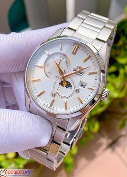 Orient sun and moon gen 5 RN-AK0301S like new